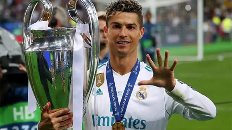 Ronaldo répond aux fans d'Al Ahly : "J'ai cinq Ligues des champions".