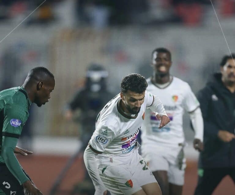 Shabab Constantine bat le Mouloudia d'Alger au 27ème round