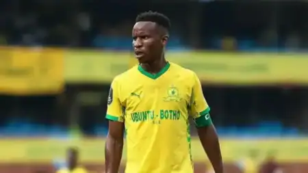 Themba Zwane célèbre une étape personnelle dans la Ligue des champions d'Afrique