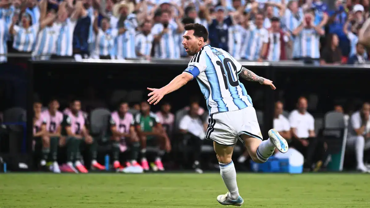 Messi mène l'Argentine à une victoire 3-0 face à l'Algérie