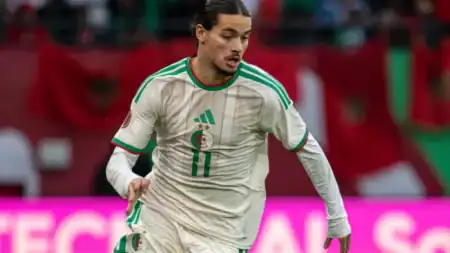 أنيس حاج موسى يفتتح رصيده التهديفي مع المنتخب الجزائري