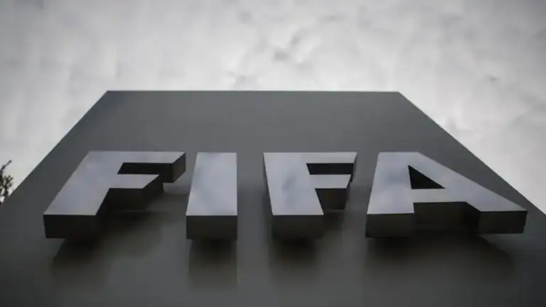 La FIFA autorise le retour de la Russie dans une compétition internationale junior