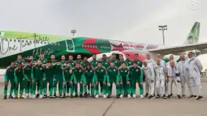 منتخب الجزائر يصل إلى الولايات المتحدة وسط استقبال جماهيري حافل