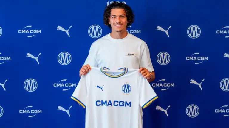 L'Algérien Bezhaf signe son premier contrat professionnel avec l'Olympique de Marseille